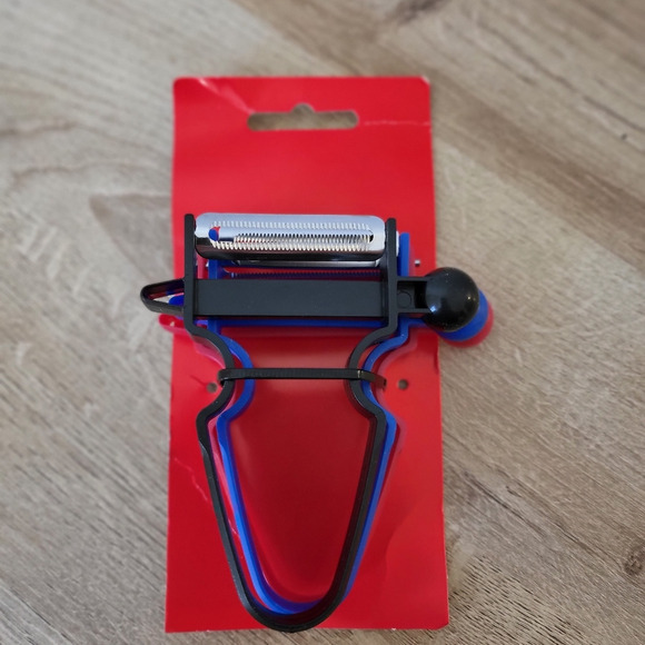 Vegetable Peeler for Kitchen, Stainless Steel Peeler for Potatoes Carrots Apples - Picture 3 of 7